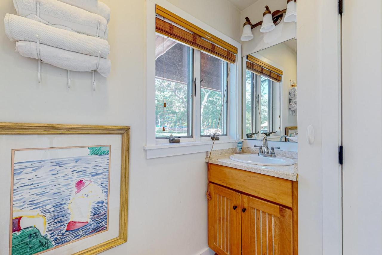 West Tisbury Nana'S Rear Treehouseヴィラ エクステリア 写真